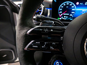 Mercedes-Benz CLA 35 AMG 4M Aero Performance 17 navigation