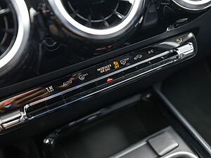 Mercedes-Benz GLA 200 d Progressive 14 navigation