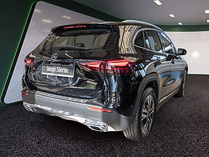Mercedes-Benz GLA 180 Progressive Advanced 3 navigation