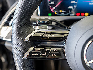 Mercedes-Benz E 200 T AMG Sport Advanced Plus 14 navigation