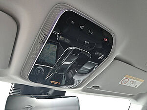Mercedes-Benz GLC 220 d 4M AMG Line 12 navigation