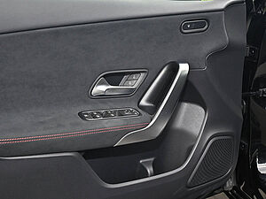 Mercedes-Benz A 200 AMG Sport Advanced Plus 27 navigation