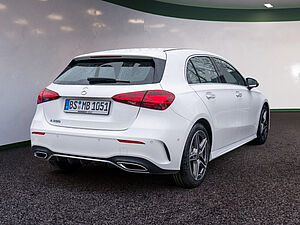 Mercedes-Benz A 200 AMG Line 3 navigation