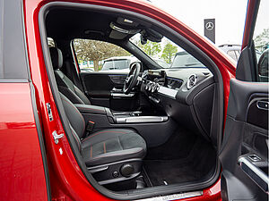 Mercedes-Benz GLB 250 4M AMG Line 3 navigation