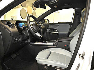 Mercedes-Benz GLA 180 Progressive 10 navigation