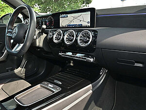 Mercedes-Benz A 200 Limo AMG Sport Advanced Plus 9 navigation