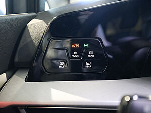 Volkswagen Golf VIII Life 1.5 TSI 32 navigation