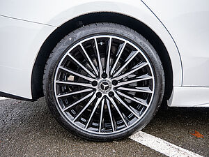 Mercedes-Benz C 220 d T AMG Line 5 navigation