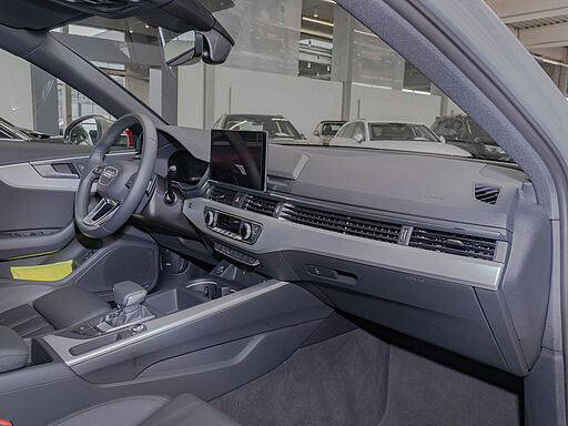 Audi A4 Avant S line 35 TFSI S tronic 9