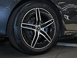 Mercedes-Benz E 220 d AMG Line 8 navigation