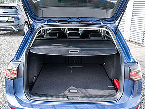 Volkswagen Golf VIII Variant Goal 2,0 l TDI DSG 29 navigation