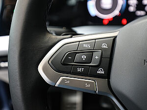 Volkswagen Golf VIII Goal 2,0 l TDI DSG 28 navigation