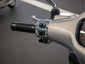 Vespa Primavera Elettrica 70 TECH 9 navigation