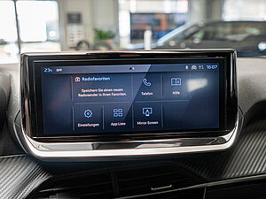 Peugeot 2008 Allure PureTech 100 9 navigation