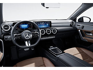 Mercedes-Benz A 250 e AMG Sport Premium Plus 2 navigation