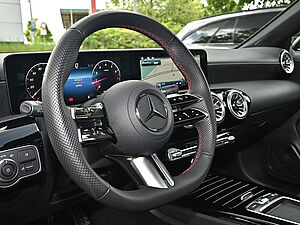 Mercedes-Benz A 200 AMG Sport Advanced Plus 28 navigation