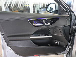 Mercedes-Benz C 400 e 4M AMG Sport Premium 28 navigation