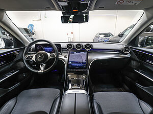 Mercedes-Benz C 180 T Avantgarde Advanced 8 navigation