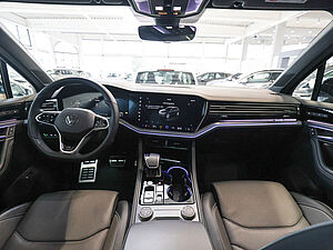 Volkswagen Touareg R-Line 3.0 TDI 4M 9 navigation