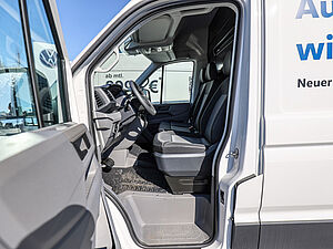 Volkswagen Crafter 50 Kasten HD 2.0l TDI AT 8 navigation