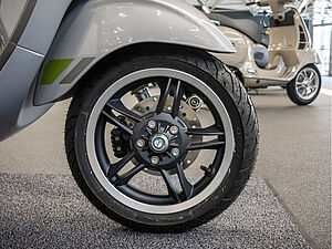 Vespa Primavera Elettrica 70 TECH 4 navigation