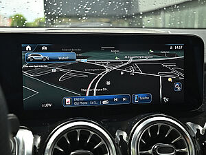 Mercedes-Benz GLB 250 4M AMG Sport Advanced Plus 11 navigation