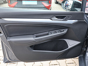 Volkswagen Golf VIII Variant Goal 2,0 l TDI DSG 32 navigation