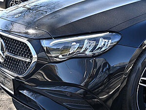 Mercedes-Benz E 200 T AMG Line 30 navigation
