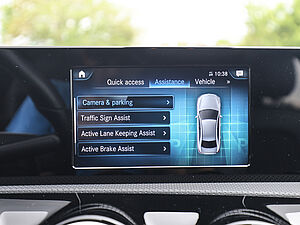 Mercedes-Benz A 250 e Limousine 14 navigation