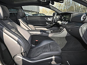 Mercedes-Benz E 300 Coupé AMG Line 3 navigation