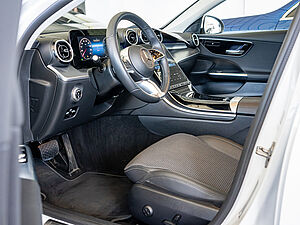 Mercedes-Benz C 300 e T Avantgarde 14 navigation