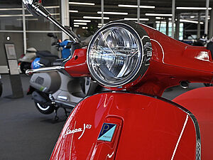 Vespa Primavera 125 E5 RED 12 navigation