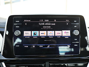 Volkswagen T-Roc R-Line 1.0 TSI 11 navigation