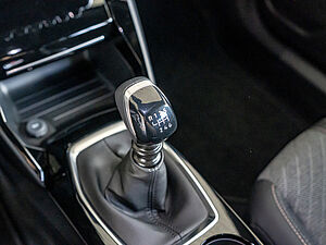 Peugeot 2008 Allure PureTech 100 12 navigation