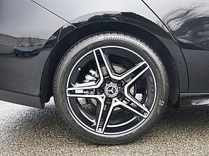 Mercedes-Benz CLA 180 AMG Line Edition 5 navigation