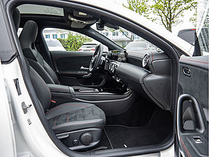 Mercedes-Benz CLA 200 d Coupé AMG Sport Premium 2 navigation