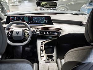 Peugeot 5008 Allure HYBRID 136 e-DSC6 6 navigation