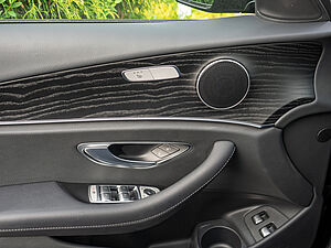 Mercedes-Benz E 300 e T AMG Line 16 navigation