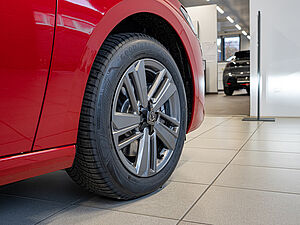 Peugeot 308 Allure BlueHDi 130 EAT8 5 navigation