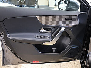 Mercedes-Benz A 200 d Progressive Advanced 29 navigation