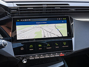Peugeot 308 SW GT HYBRID 145 e-DSC6 11 navigation