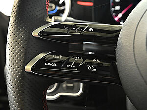 Mercedes-Benz CLA 180 Coupé AMG Line 16 navigation