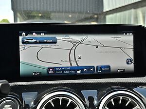 Mercedes-Benz CLA 250 SB 4M AMG Sport Premium 11 navigation