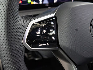 Volkswagen Golf VIII GTD 2.0 DSG 29 navigation