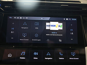 Peugeot 308 Allure HYBRID 136 e-DSC6 10 navigation