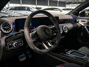 Mercedes-Benz CLA 35 AMG 4M Aero Performance 22 navigation