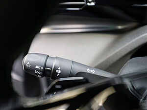 Peugeot 408 GT HYBRID 145 e-DSC6 29 navigation
