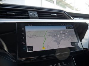 Audi e-tron advanced 55 quattro 14 navigation