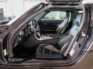 Mercedes-Benz SLS AMG Flügeltürer schwarz/schwarz Xenon Nav 8 navigation