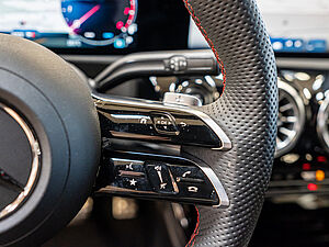 Mercedes-Benz CLA 200 Coupé AMG Sport Premium 17 navigation